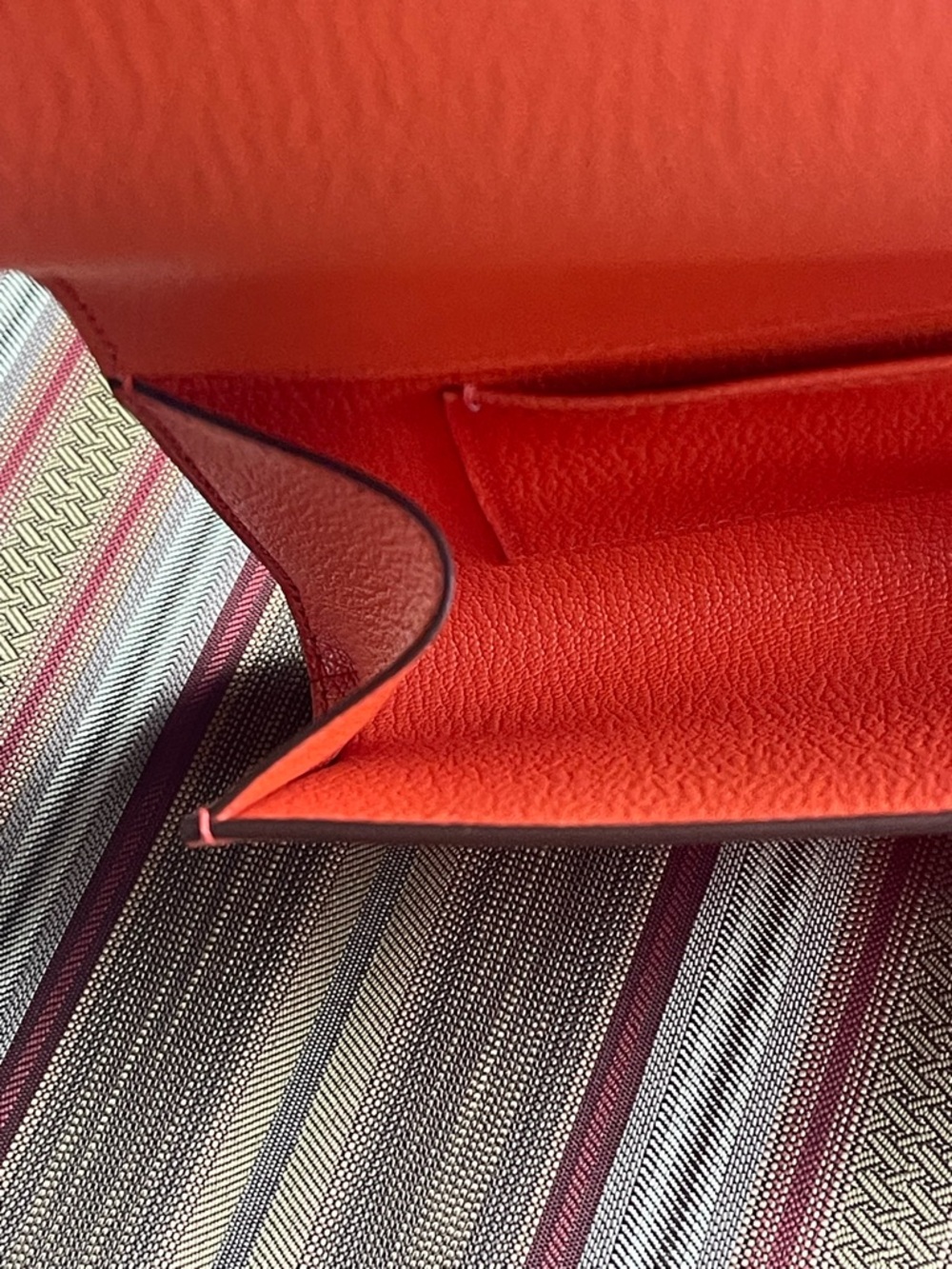 LIKE NEW HERMES SANGUINE ORANGE TADELAKT LEATHER MEDOR CLUTCH PALLADIUM HARDWARE - Picture 16 of 17
